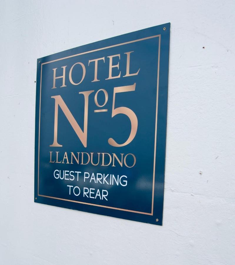 Hotel No5, Beachfront With Free Private Car Park Llandudno Kültér fotó
